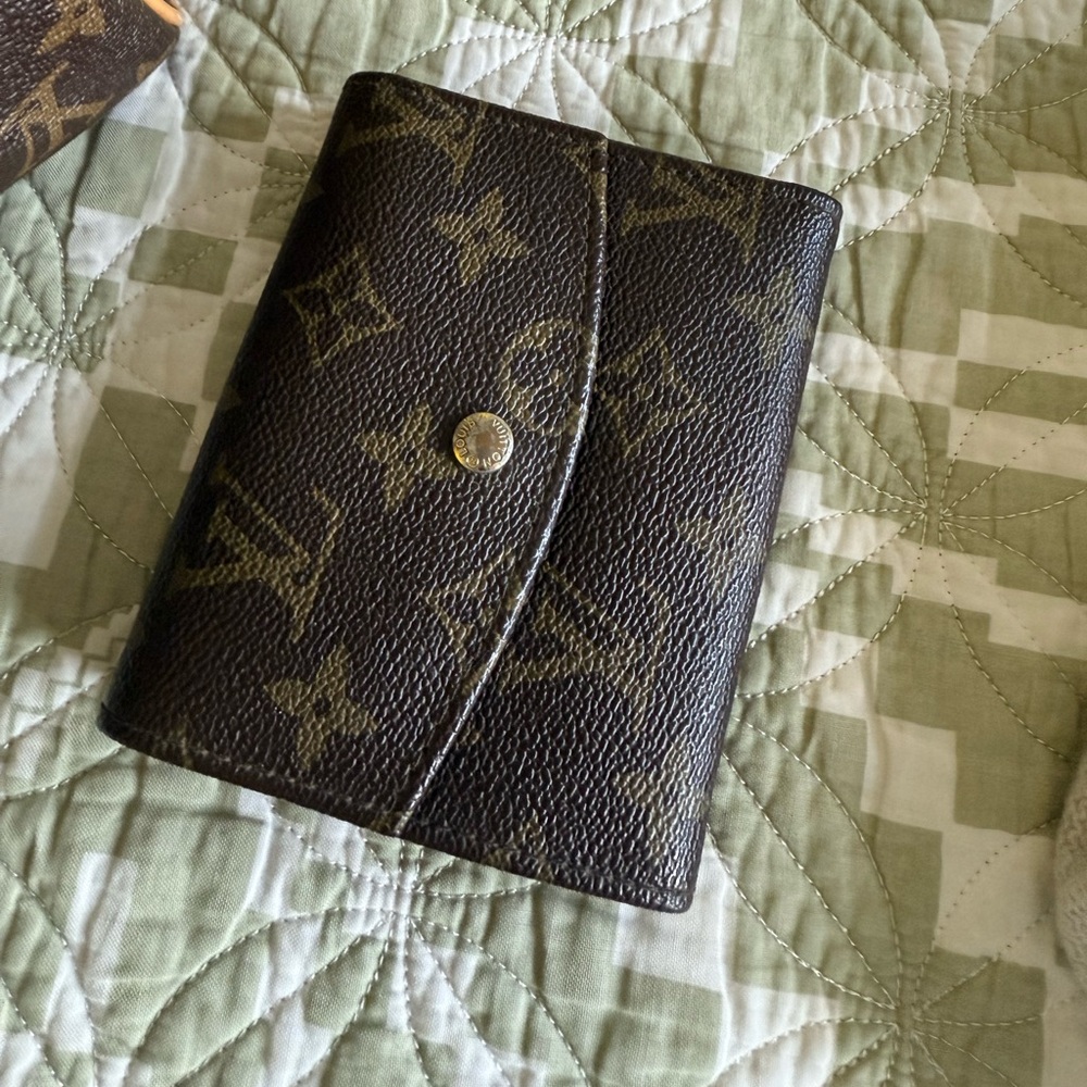 Louis Vuitton Monogram wallet